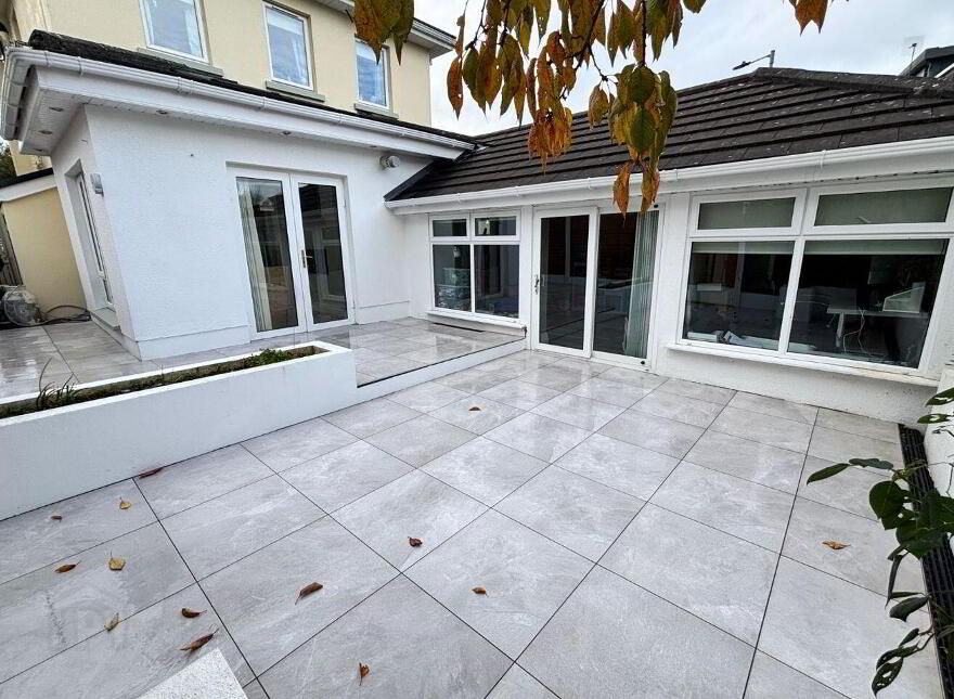 38 The Crescent, Oranhill, Oranmore, H91C2X0