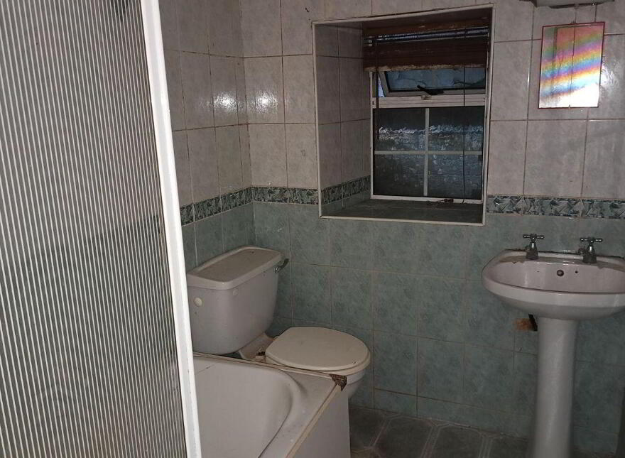Main Street, Sixmilebridge, V95E8F8