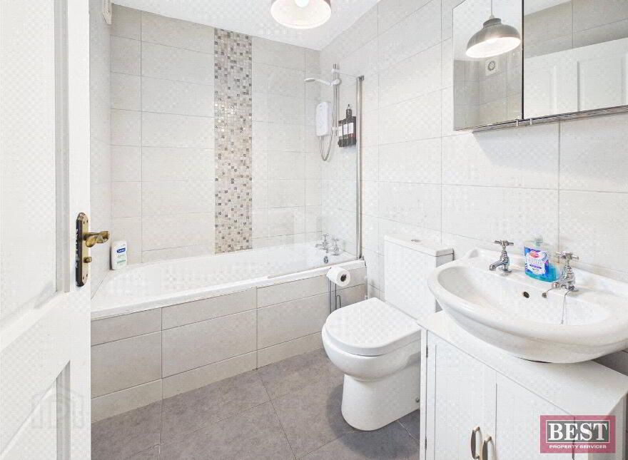 18 Clermont Gardens, Warrenpoint, Newry, BT34 3LQ