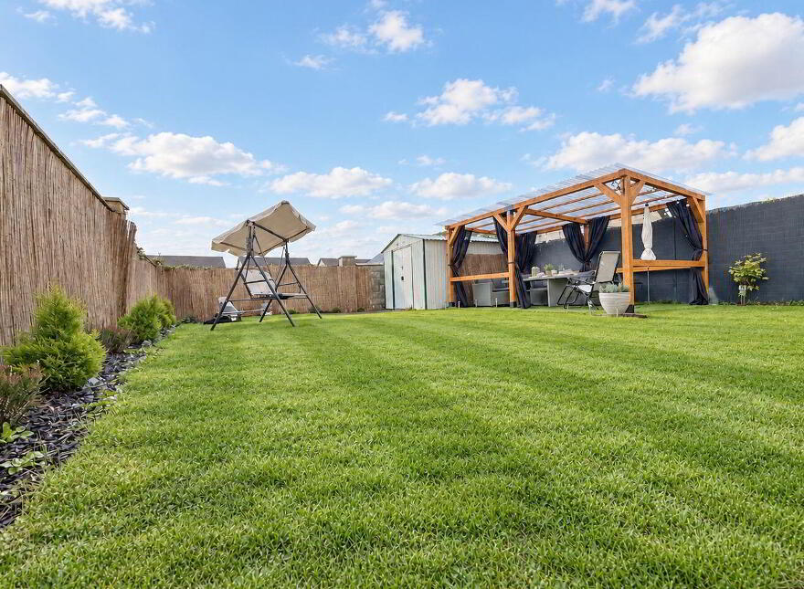 30 Heathfields, Dublin Road, Portlaoise, R32WR2Y