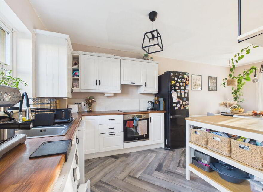 30 Heathfields, Dublin Road, Portlaoise, R32WR2Y