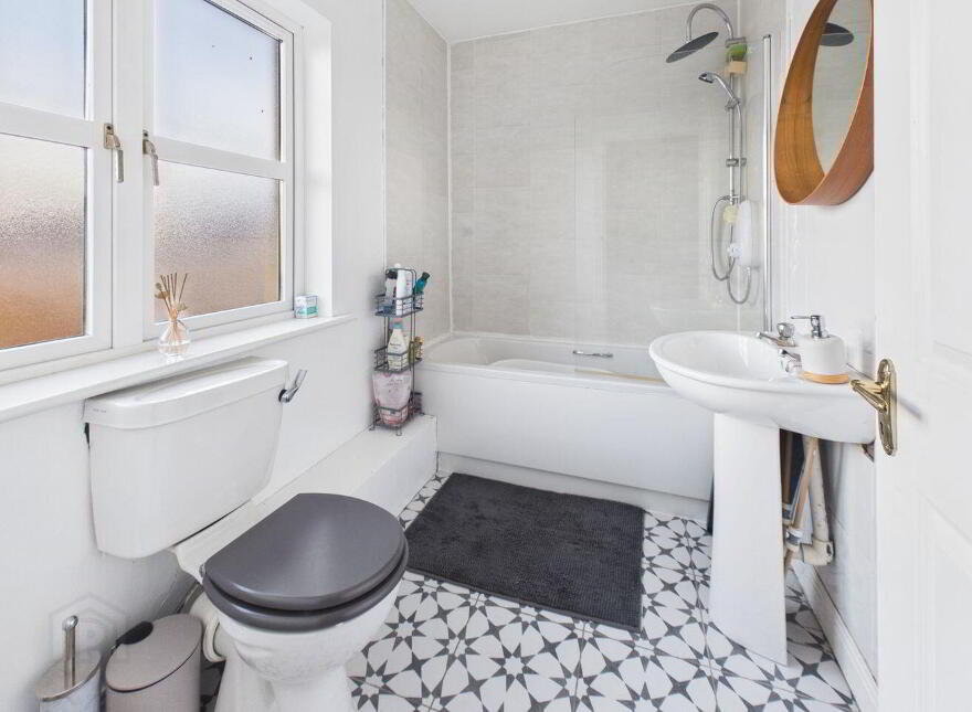 30 Heathfields, Dublin Road, Portlaoise, R32WR2Y