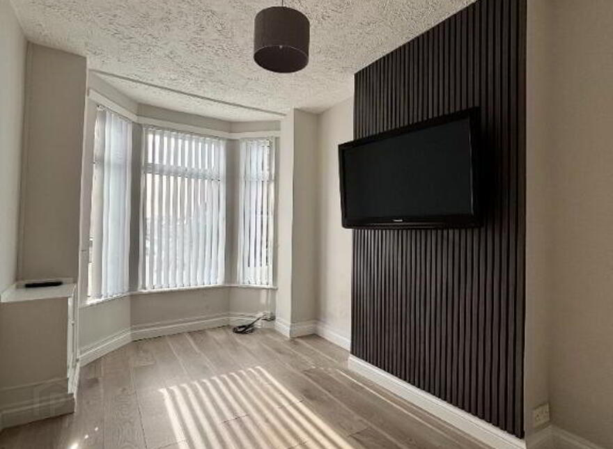 4 Ardenvohr Street, Belfast, BT6 8NB