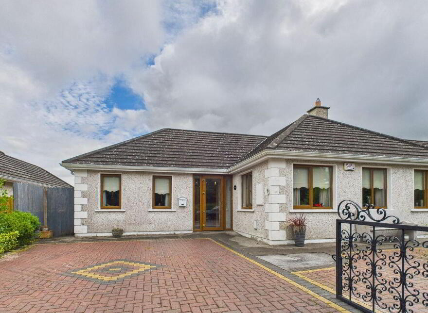30 Mountain View, Myshall, R21YX40
