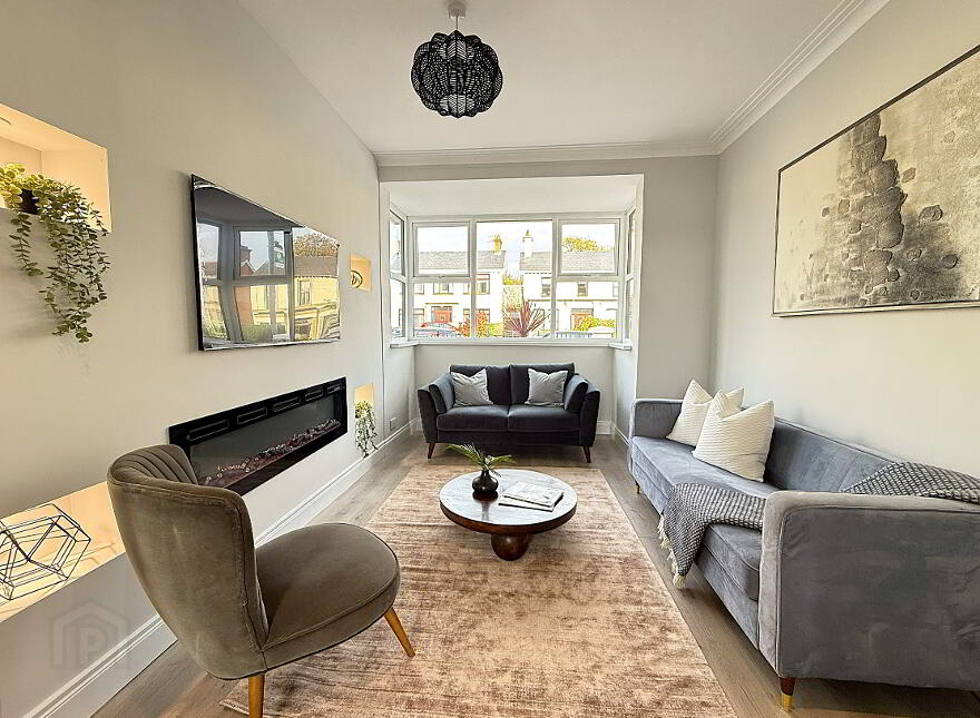 65 Antrim Road, Lisburn, BT28 3EB