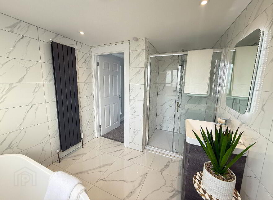 65 Antrim Road, Lisburn, BT28 3EB