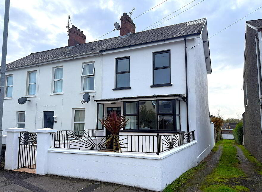 65 Antrim Road, Lisburn, BT28 3EB