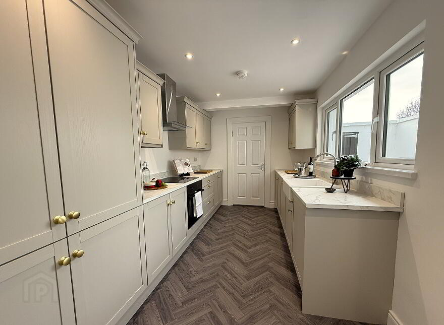 65 Antrim Road, Lisburn, BT28 3EB