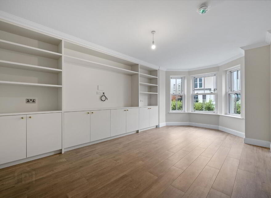 28 The Firs, Holywood, BT18 9GH