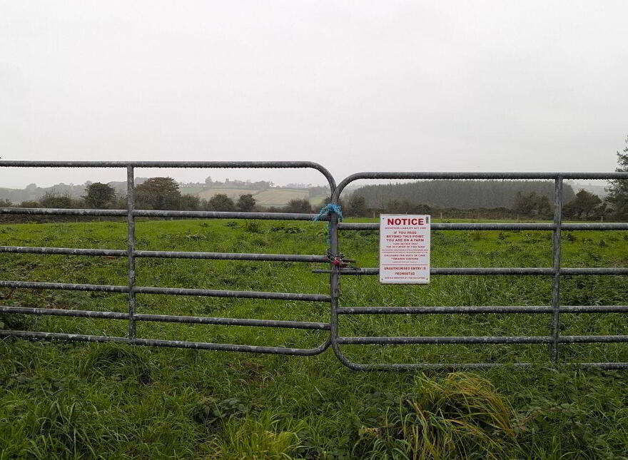 Tullyglass, Enniskeane