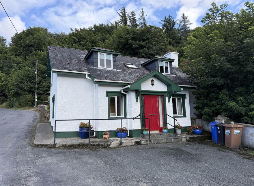 Glen Cottage, Glen Village, Letterkenny, F92D8N8
