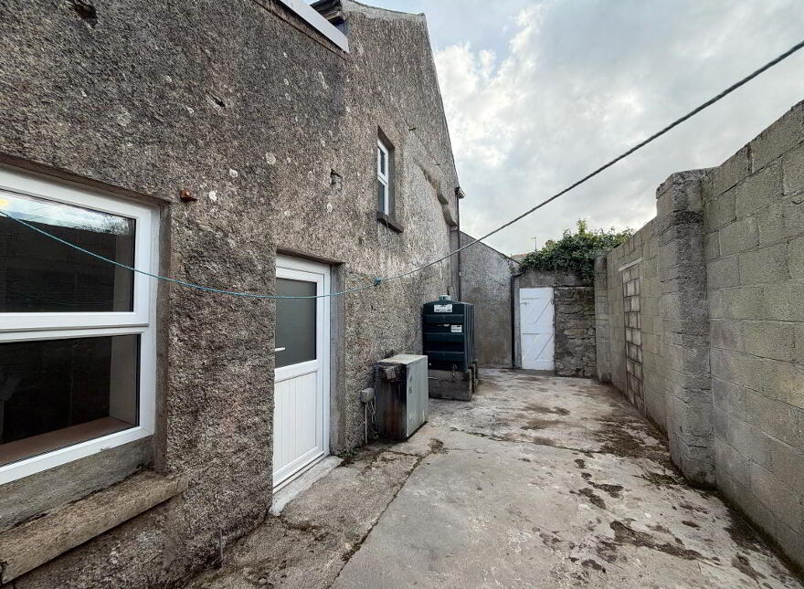 Newcastle Village, Clonmel, E91CX40