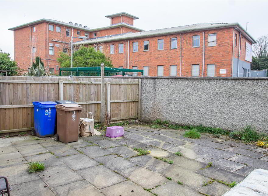 Apt, 8 Slieveban Drive, Andersonstown, Belfast, BT11 8HF