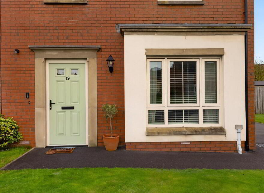 19 Fort Green, Bangor, BT19 7BG