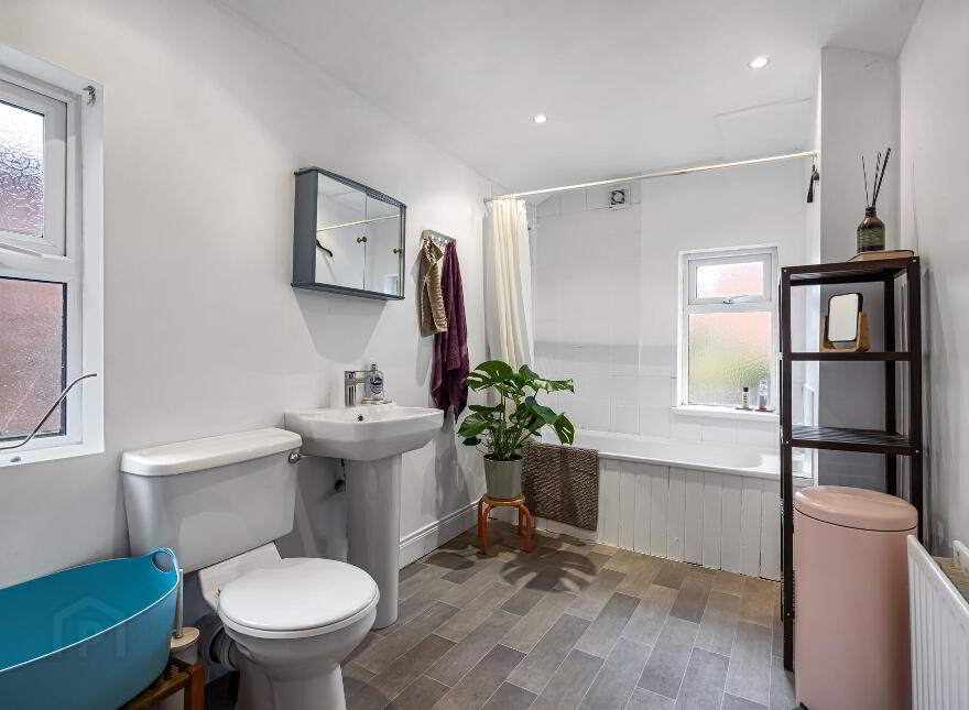 6 Victoria Avenue, Belfast, BT4 1QY