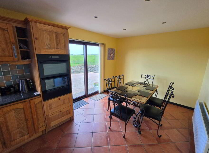 Curlew Cottage, Leagard South, Miltown Malbay, Spanish Point, V95K704
