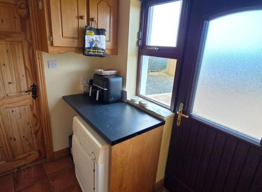 Curlew Cottage, Leagard South, Miltown Malbay, Spanish Point, V95K704