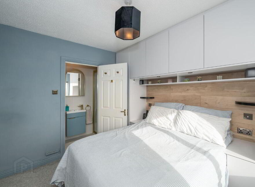 48 The Willows, Classes Lake, Ovens, P31W265
