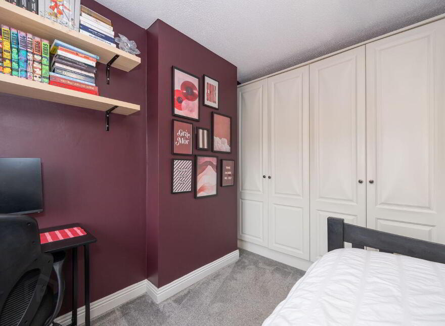 48 The Willows, Classes Lake, Ovens, P31W265