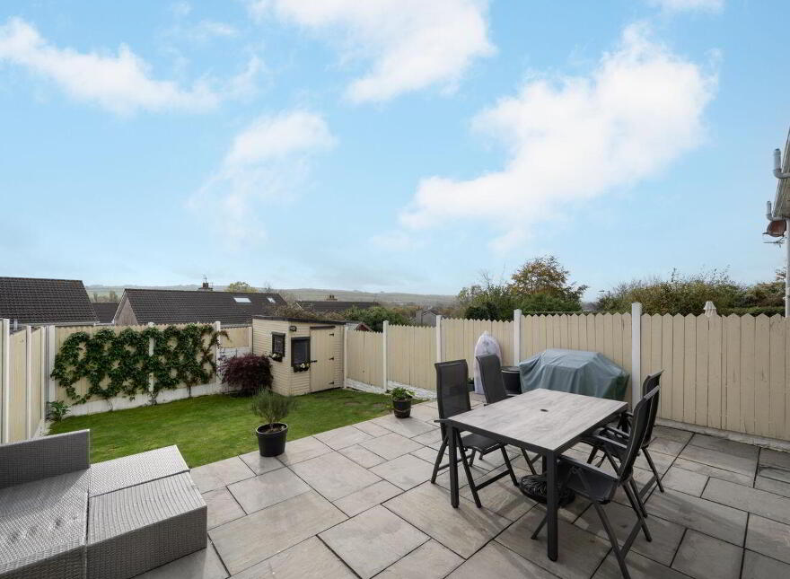 48 The Willows, Classes Lake, Ovens, P31W265