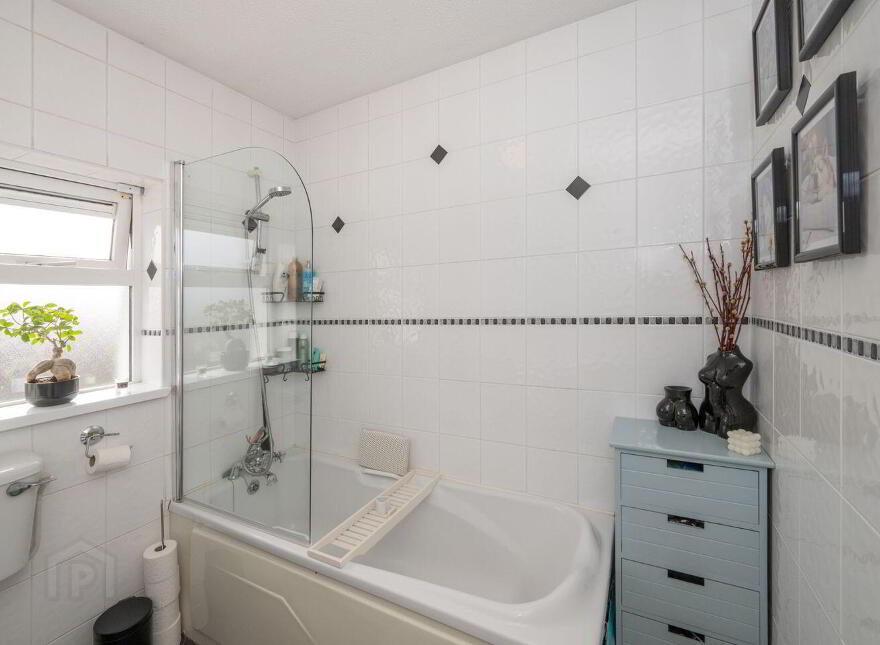 48 The Willows, Classes Lake, Ovens, P31W265