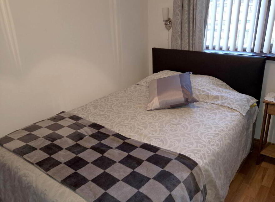25 Coleraine Road, Ballycastle, BT54 6DX