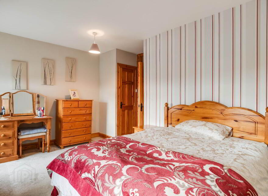 21 Whaley Terrace, Enniskillen, BT74 7JU