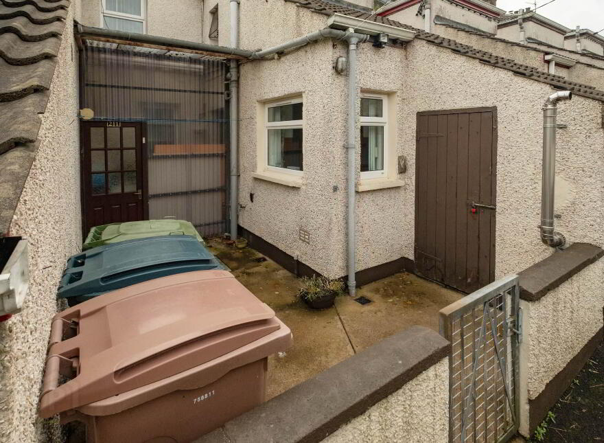 21 Whaley Terrace, Enniskillen, BT74 7JU