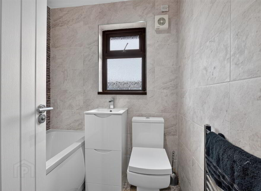 6 Iona Gardens, Ballymena, BT42 4AU