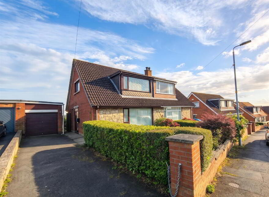 35 Squires Hill Road, Belfast, BT14 8FJ