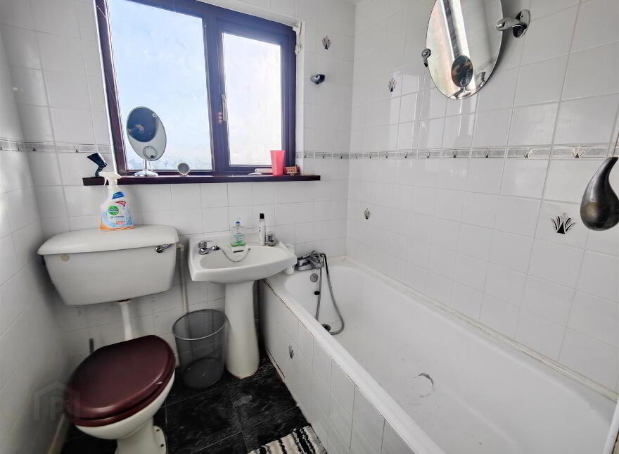 35 Squires Hill Road, Belfast, BT14 8FJ