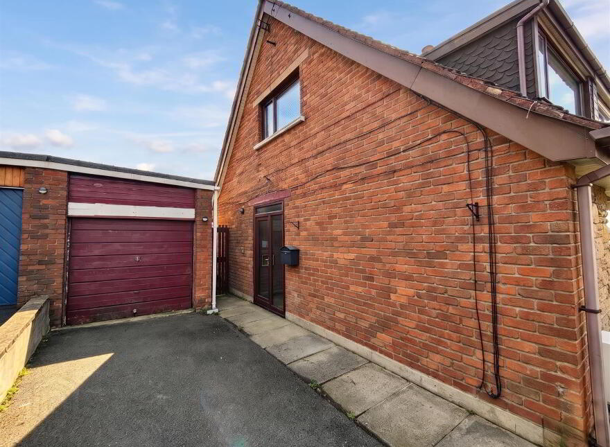 35 Squires Hill Road, Belfast, BT14 8FJ