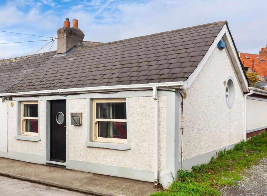 12 Crescent Place, Clontarf, Clontarf, D03A098 photo