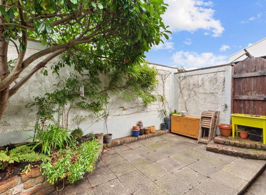 12 Crescent Place, Clontarf, Clontarf, D03A098