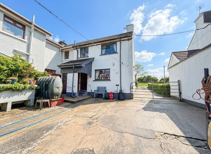 9 Wardlow Crescent, Ballymena, BT42 4HN