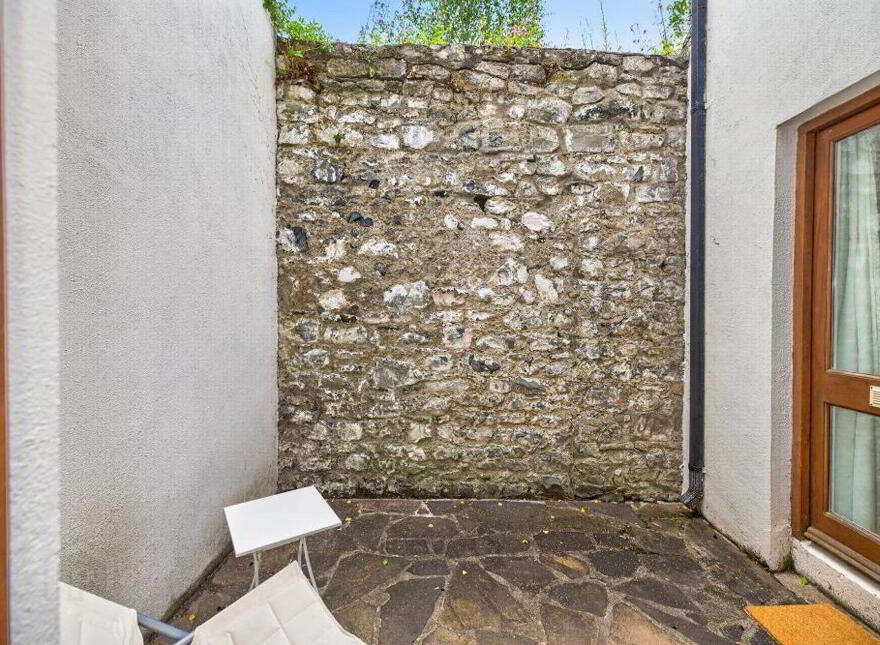 2 Saint Michael's Gate, Michael Street, Kilkenny, R95C1KK