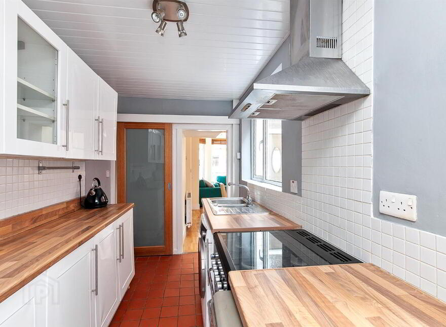 20 Lichfield Avenue, Belfast, BT5 5JQ