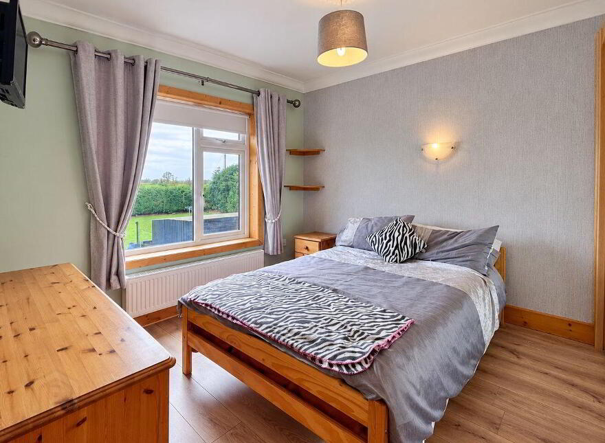Deerpark House, Ballinvoher, Turloughmore, H65RA06