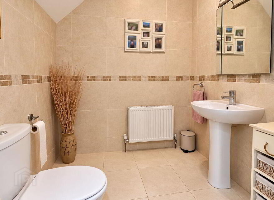 24 Cúl Aitinn, Clybaun Road, Knocknacarra, H91YF2D
