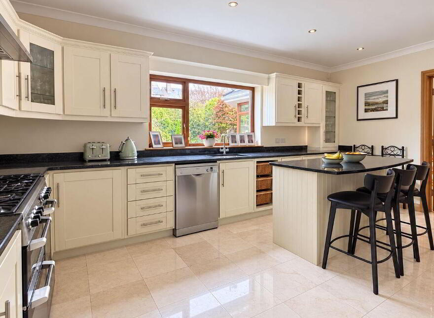24 Cúl Aitinn, Clybaun Road, Knocknacarra, H91YF2D