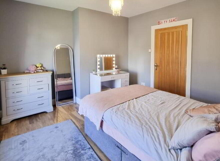 5 Burrels Glen, Omagh, BT78 4QX