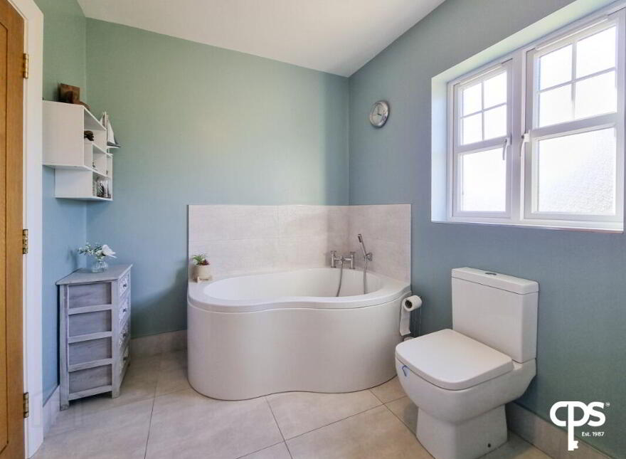 5 Burrels Glen, Omagh, BT78 4QX