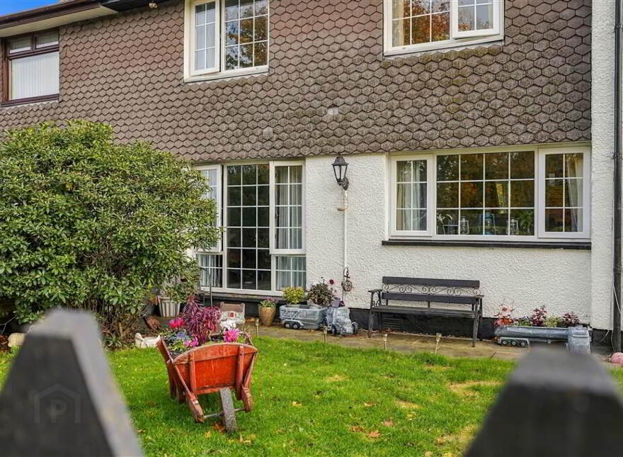 17 Shetland Gardens, Ballymena, BT42 4ER