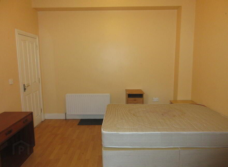 Great 6/7 Bedroom House, University Avenue, Queens University Quarter, Belfast, BT7 1GX