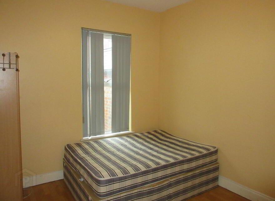Great 6/7 Bedroom House, University Avenue, Queens University Quarter, Belfast, BT7 1GX