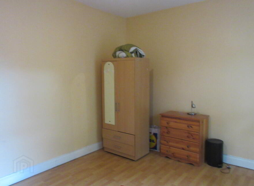 Great 6/7 Bedroom House, University Avenue, Queens University Quarter, Belfast, BT7 1GX