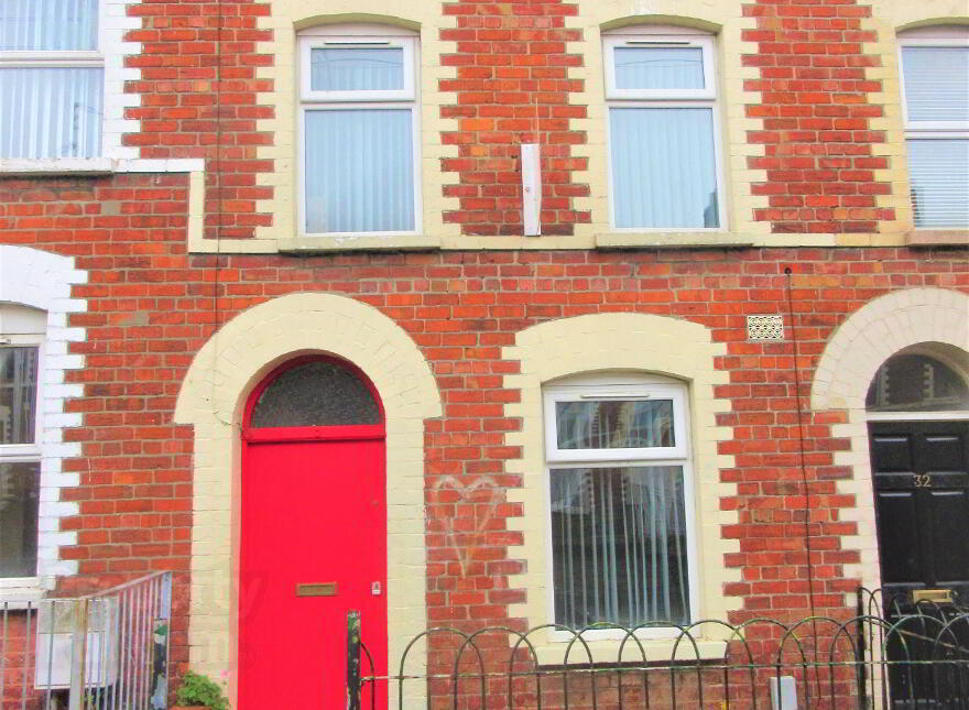 Student House, 30 Cairo Street, Queens Quarter, Belfast, BT7 1QS photo