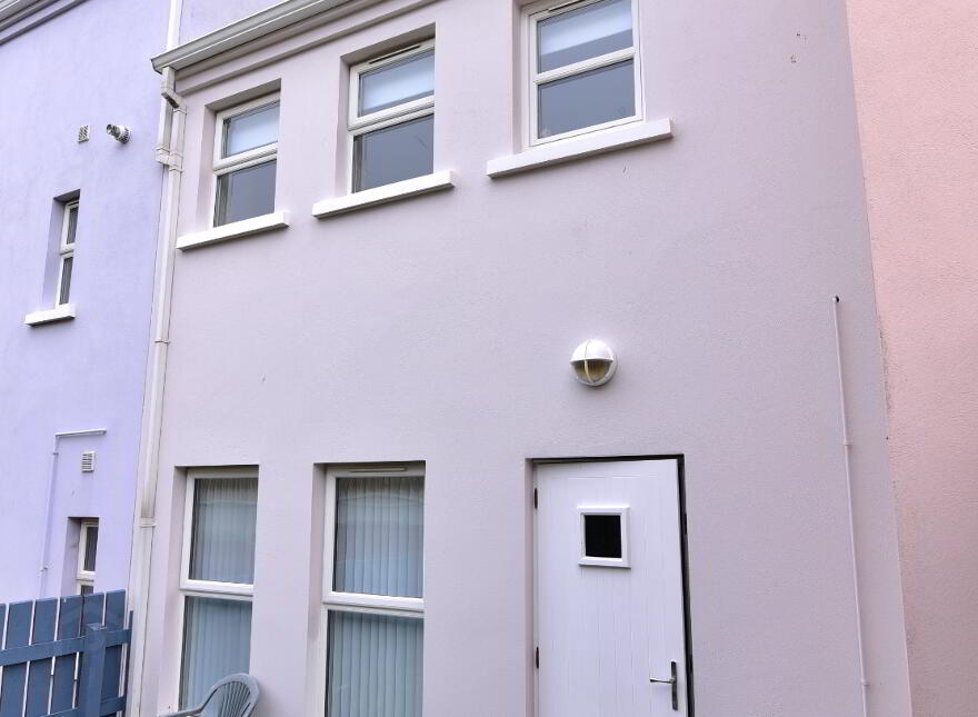 7 West Strand Avenue, Portrush, BT56 8ET