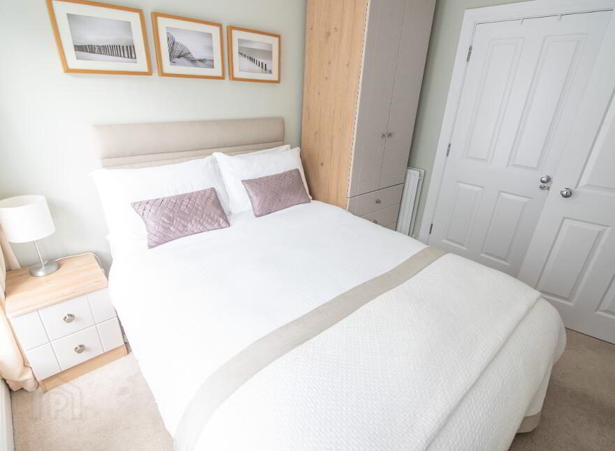 7 West Strand Avenue, Portrush, BT56 8ET