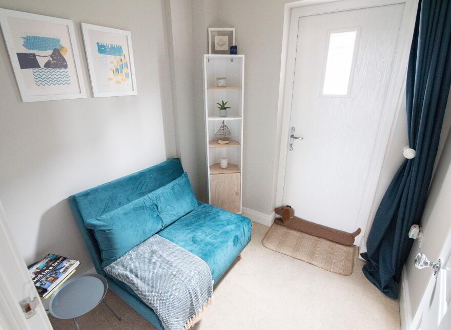 7 West Strand Avenue, Portrush, BT56 8ET